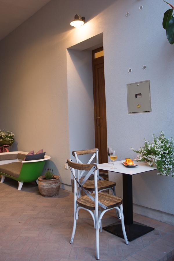 Zora Apartman Eger Extérieur photo